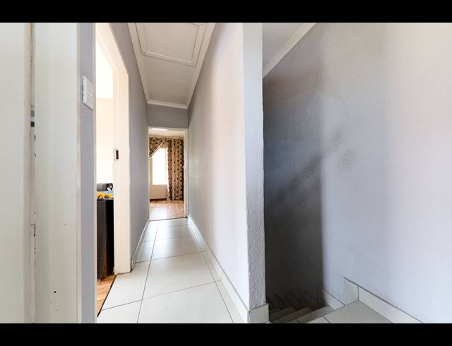 2 BEDROOM DUPLEX FOR SALE IN HALFWAY GARDENS